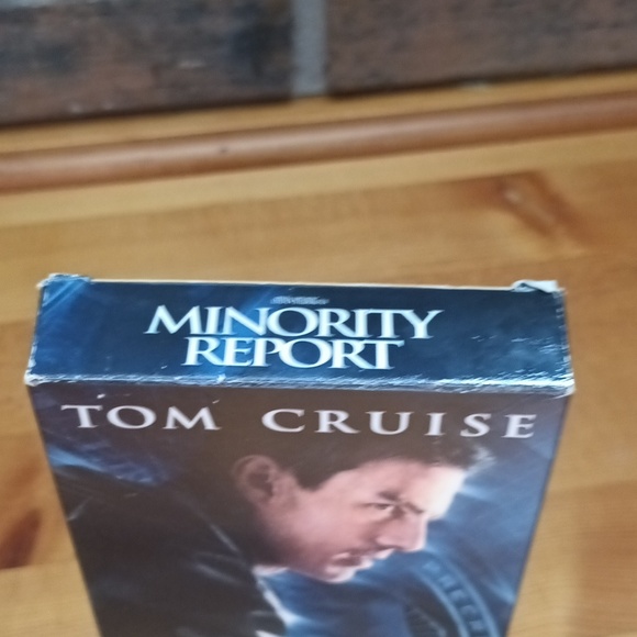 6/$15 Minority Report VHS video tape - Picture 6 of 7